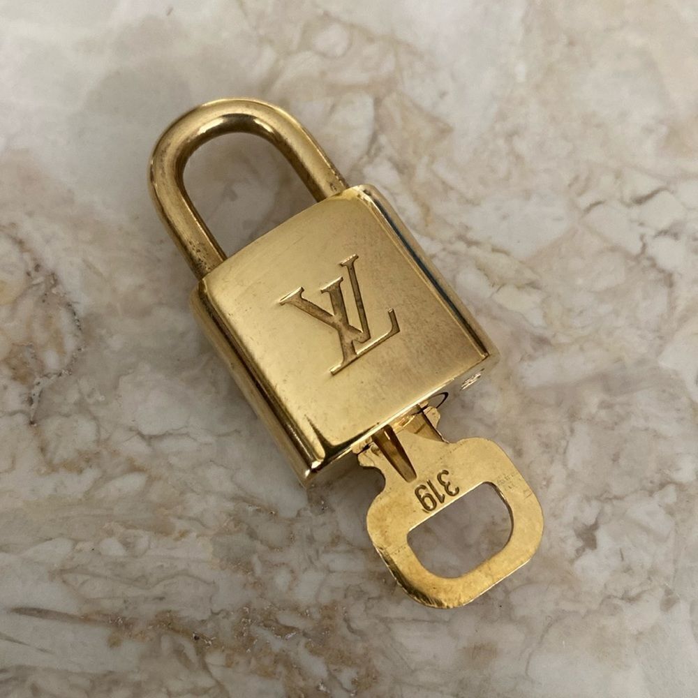 Louis Vuitton Padlock & Key #319